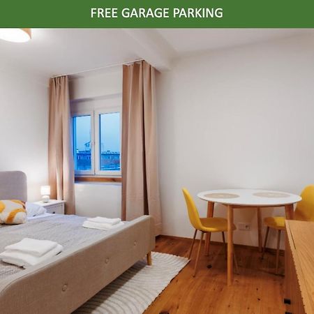 1 Bedroom Apartment With Terrace And Free Parking Near Metro براغ المظهر الخارجي الصورة